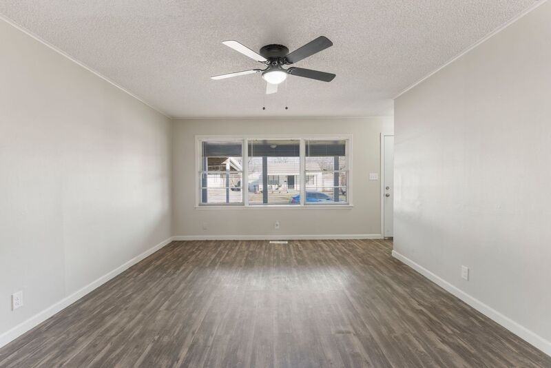 7122 E Newton St - Photo 3 of 22