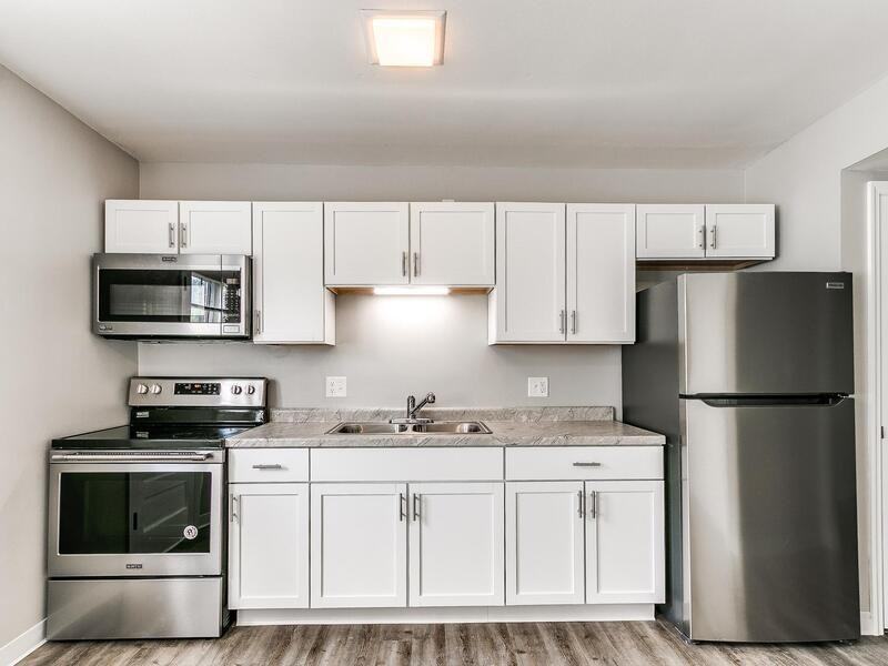 190 1st St - Photo 2 of 12