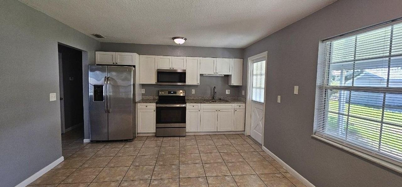 614 Cortez St - Photo 5 of 12