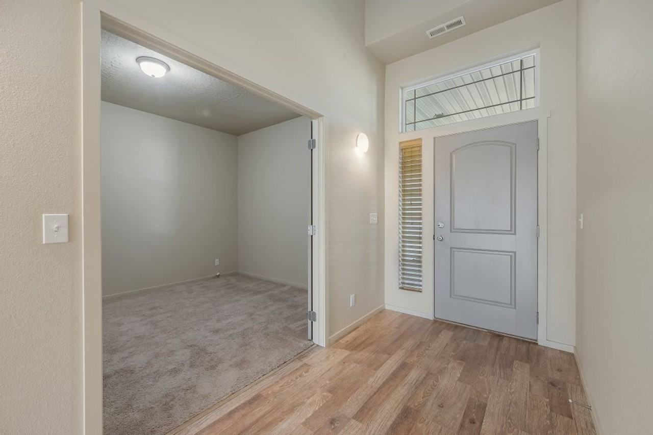 4292 W Magrath Dr - Photo 2 of 21