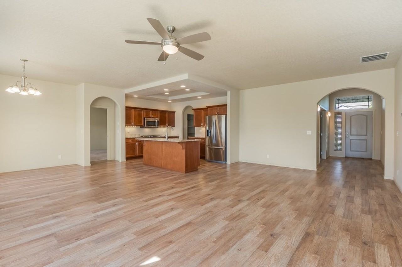 4292 W Magrath Dr - Photo 5 of 21