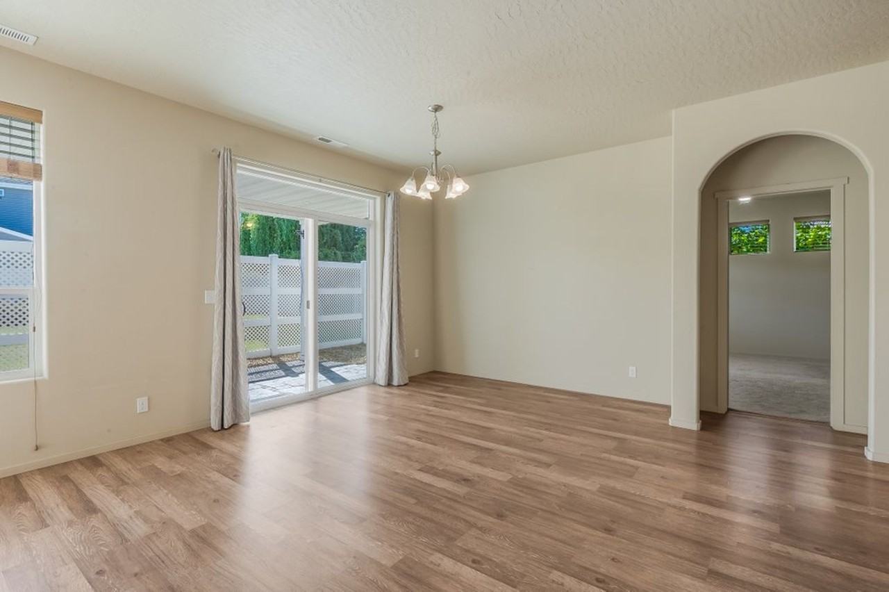 4292 W Magrath Dr - Photo 6 of 21