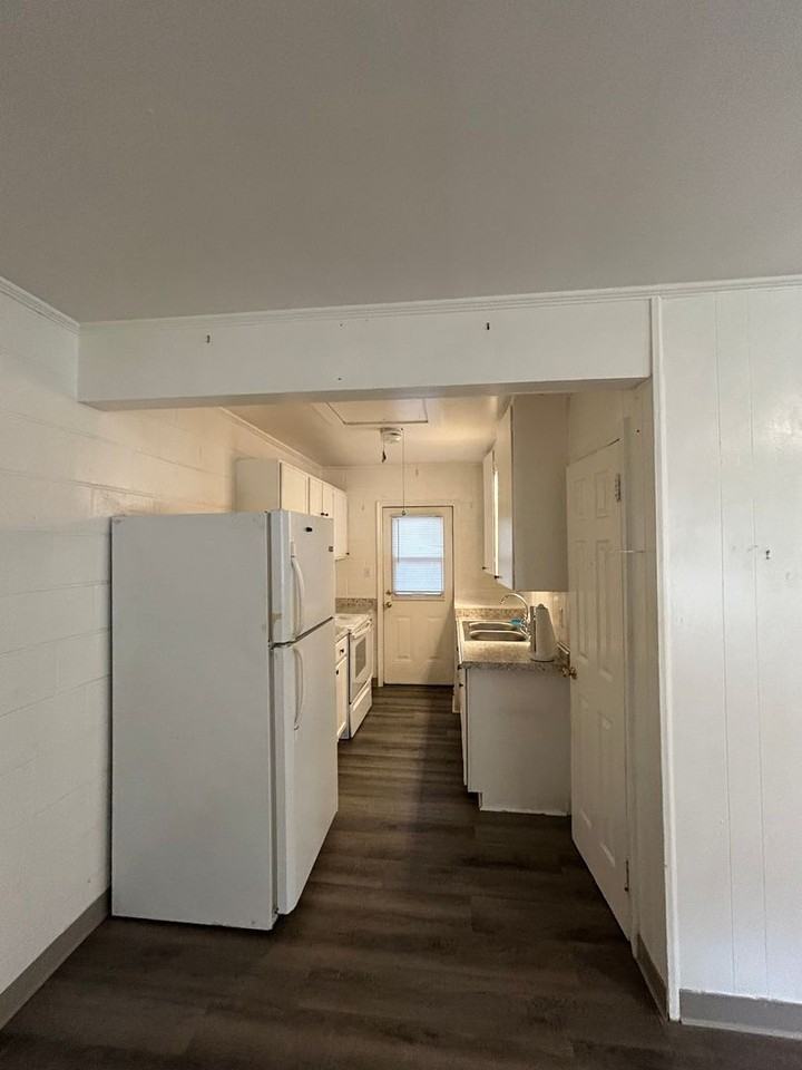 2249 Wake Forest - Photo 3 of 9