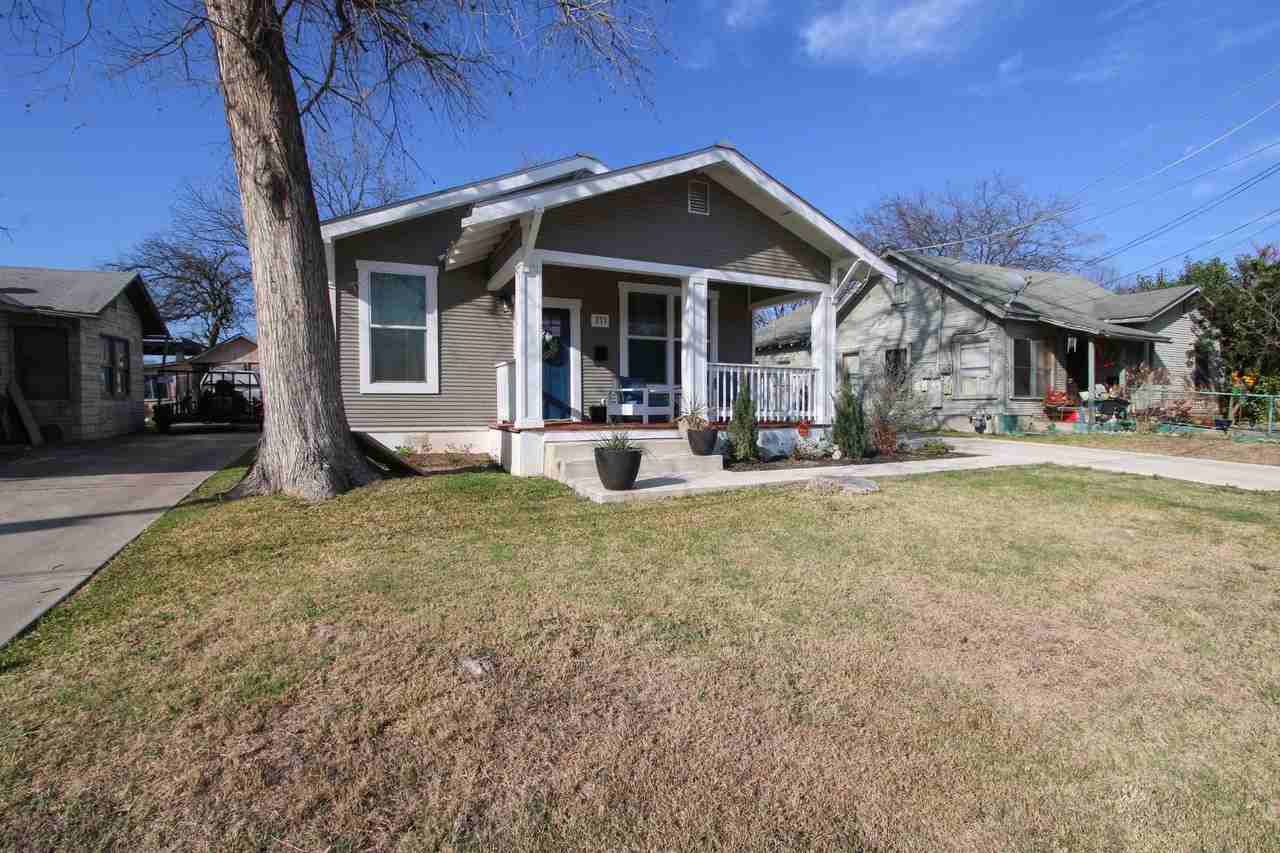 711 W Lullwood Ave - Photo 3 of 34