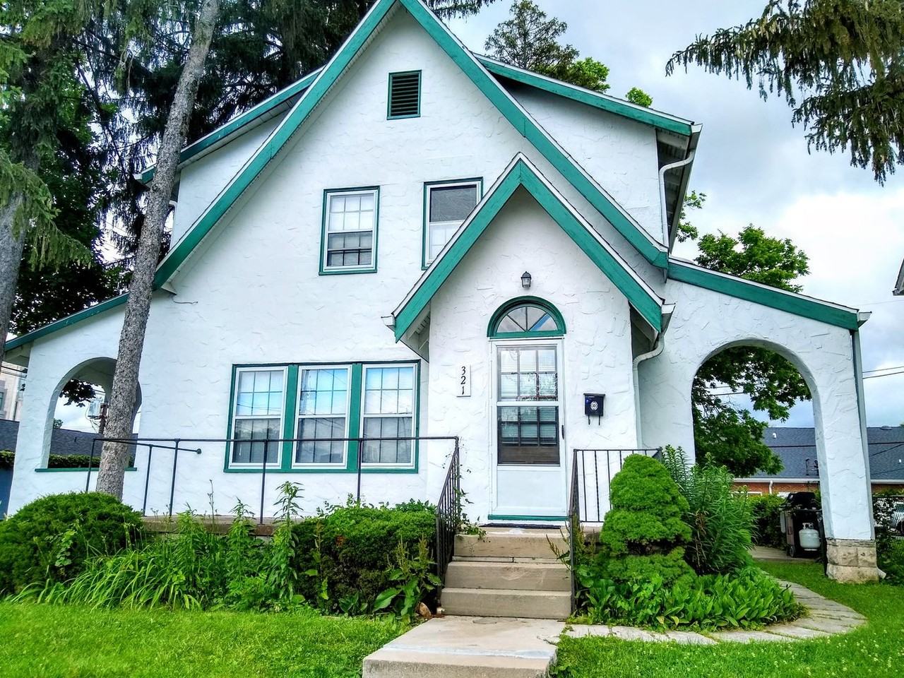 321 S Eagleson Ave