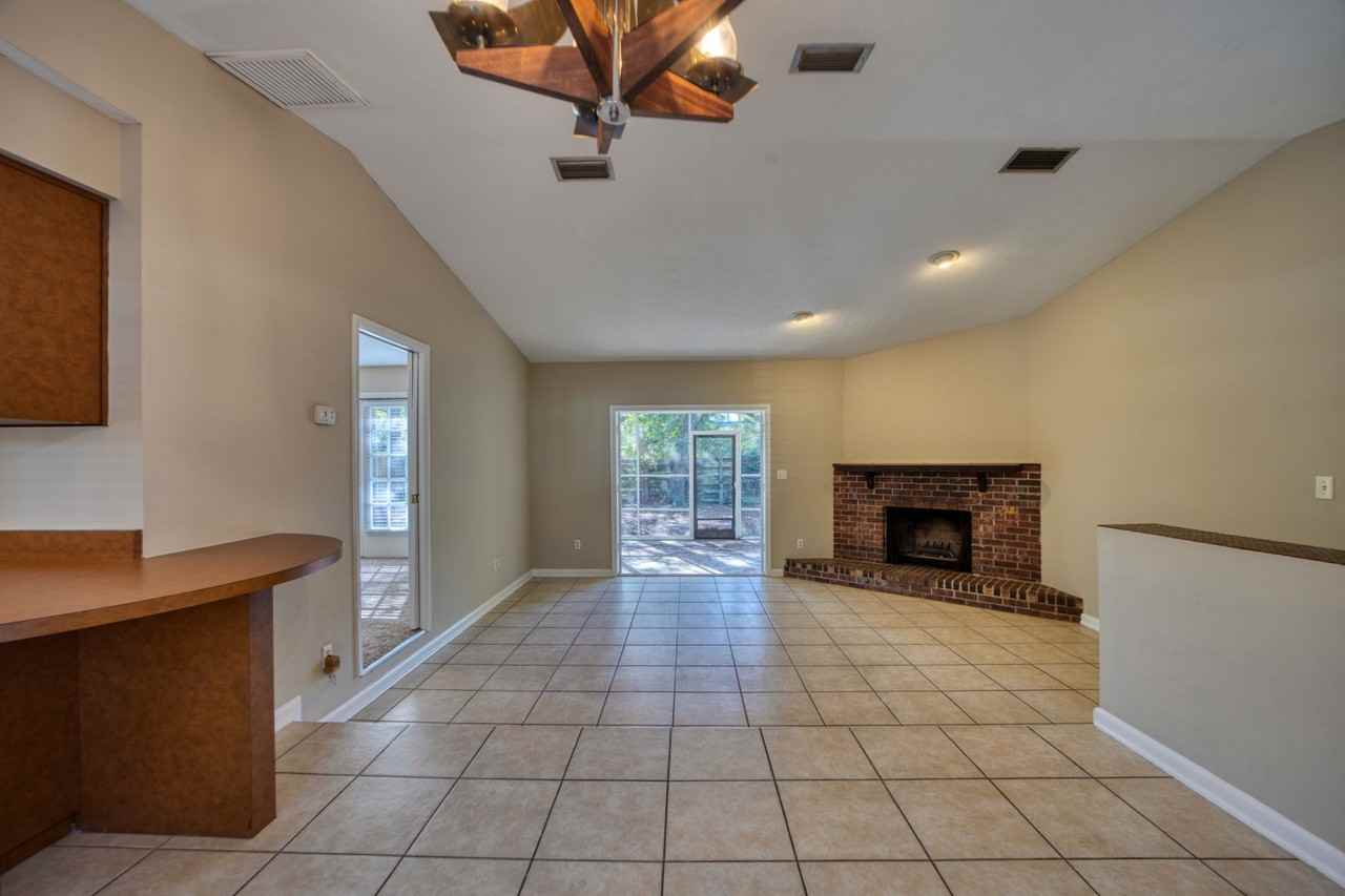 2447 Nw 54th Blvd - Photo 3 of 16