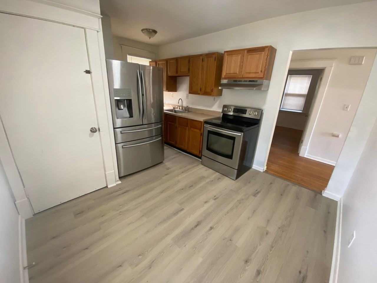 3113 Elsworth Pl - Photo 3 of 18