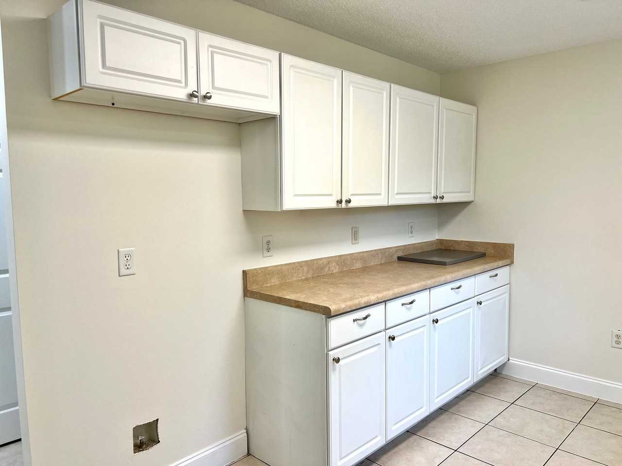 804 Valley Rd - Photo 7 of 25