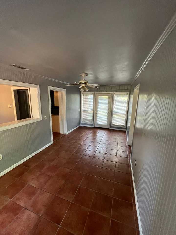 4517 Bullen St - Photo 3 of 15