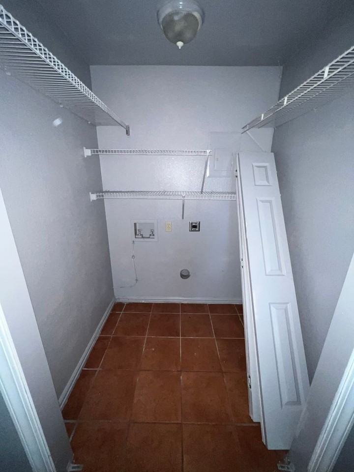 4517 Bullen St - Photo 7 of 15