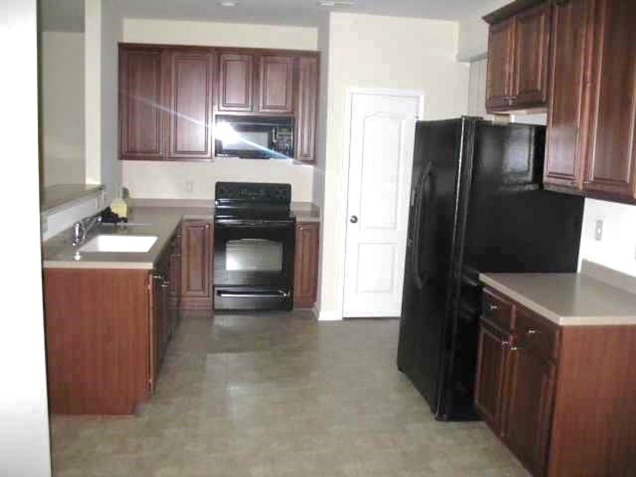 3160 Landing Falls Ln - Photo 5 of 31