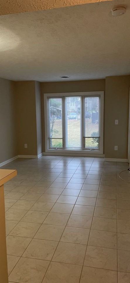 4708 Cobblestone Dr - Photo 2 of 9