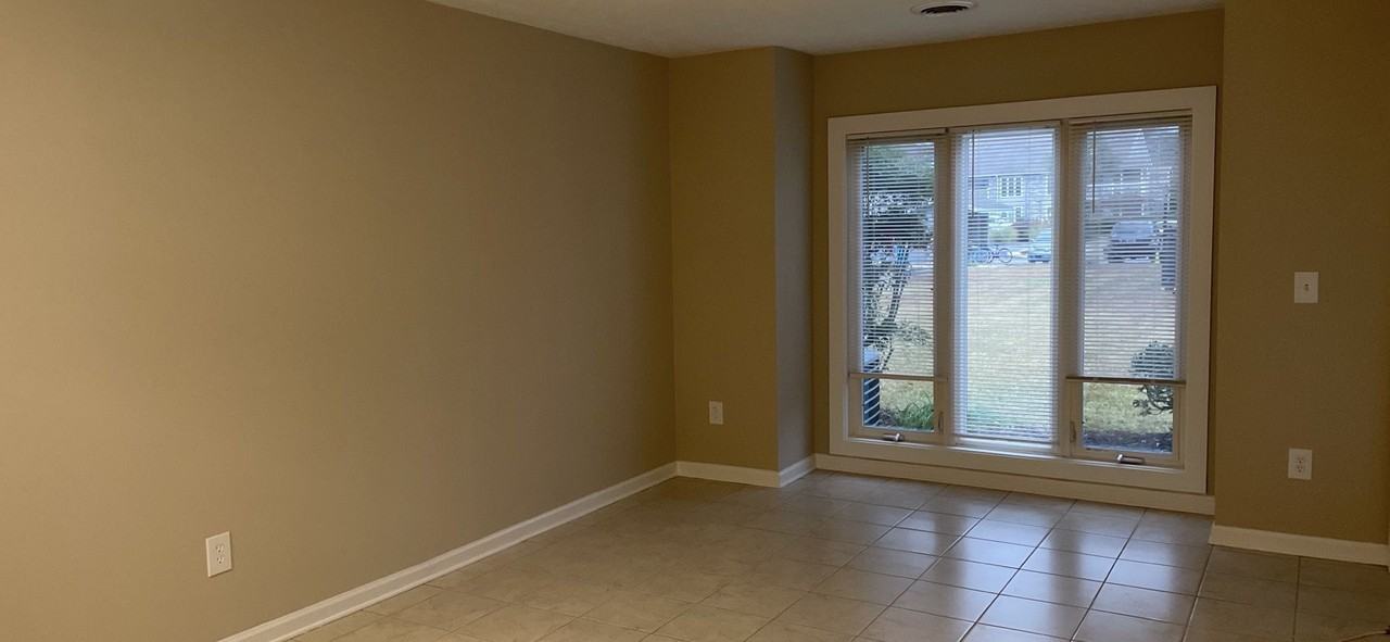 4708 Cobblestone Dr - Photo 3 of 9