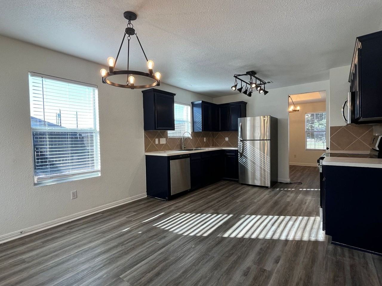 4206 Rambling Range Dr - Photo 4 of 27