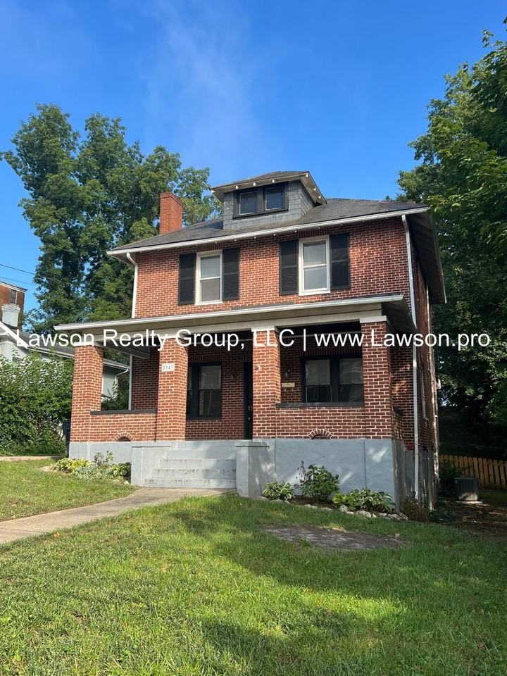 2143 Broadway Ave Sw - Photo 3 of 41