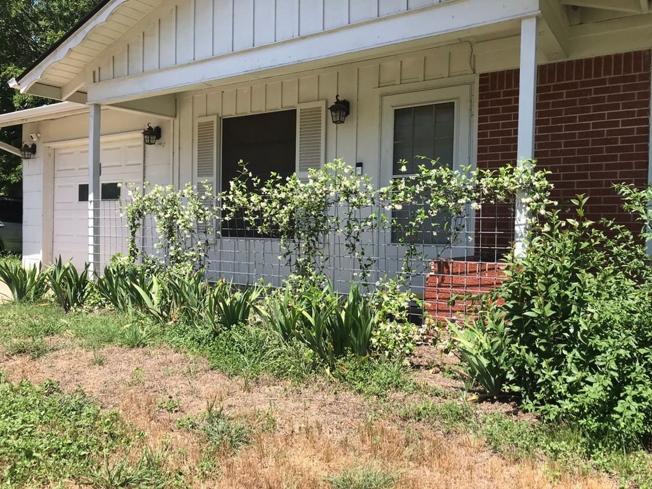 108 E Powell Ln - Photo 2 of 18