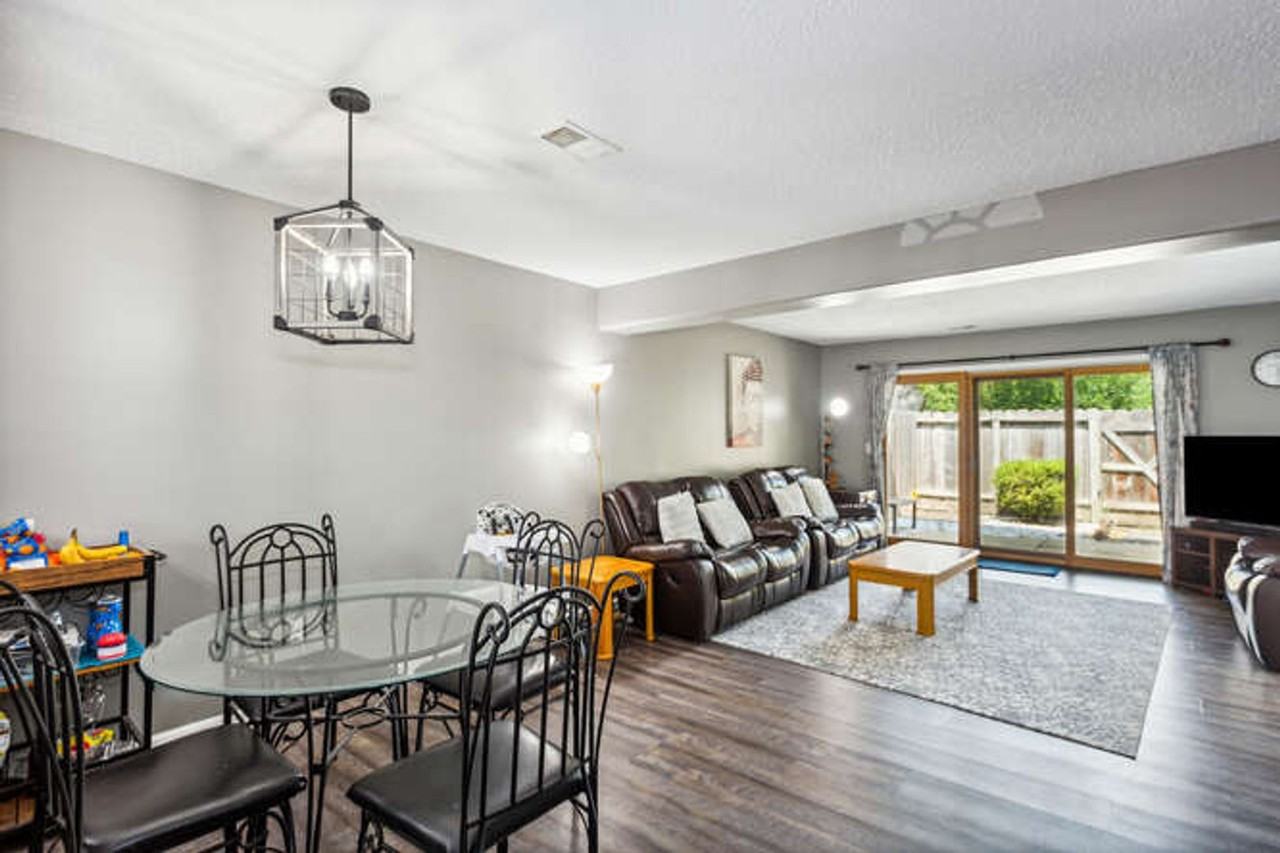 26 Lansdown St - Photo 4 of 18