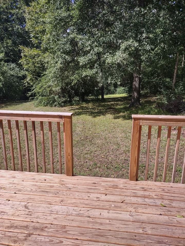 1557 Edwards St - Photo 2 of 16