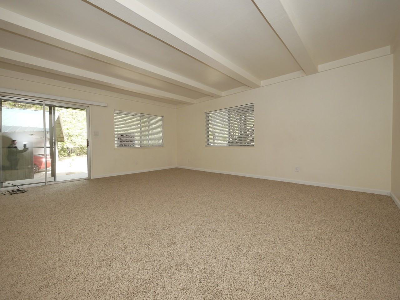 17620 Tannery Ln - Photo 2 of 11