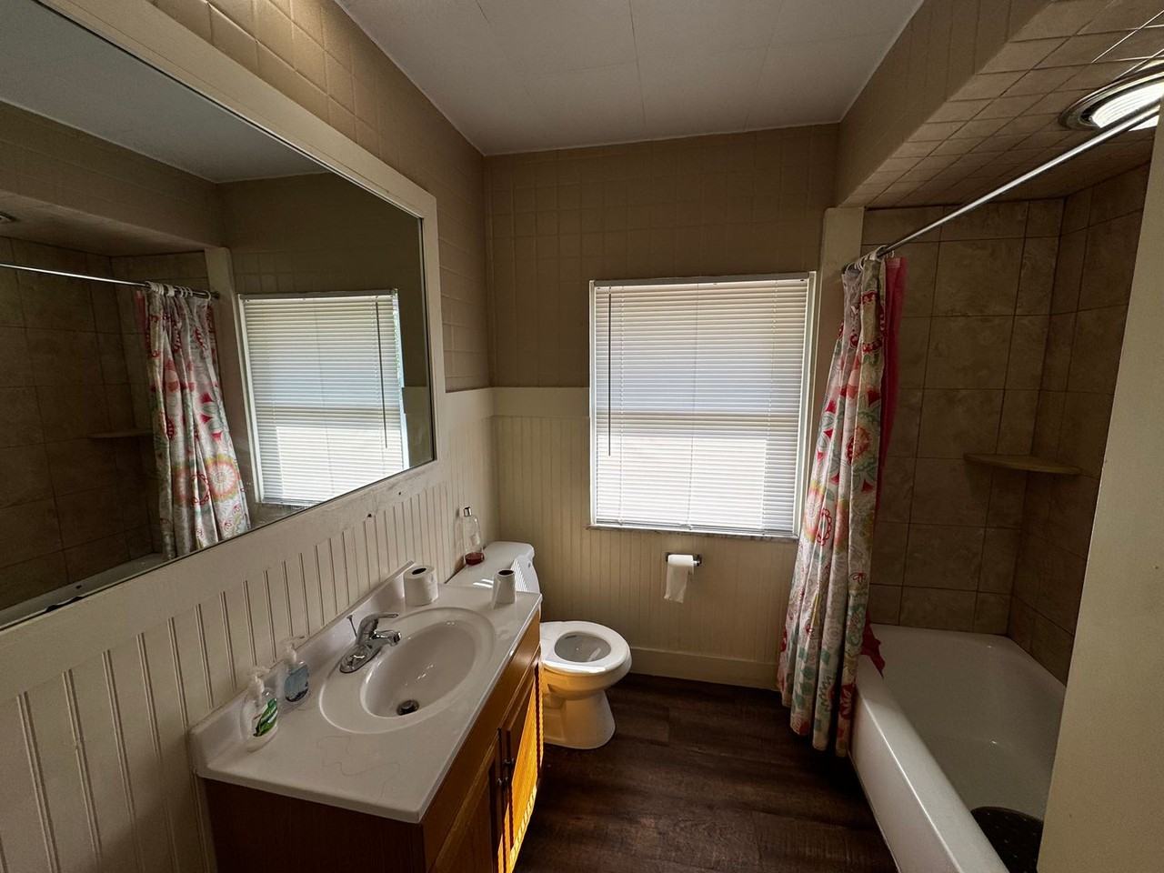 2216 S Calhoun St - Photo 4 of 4