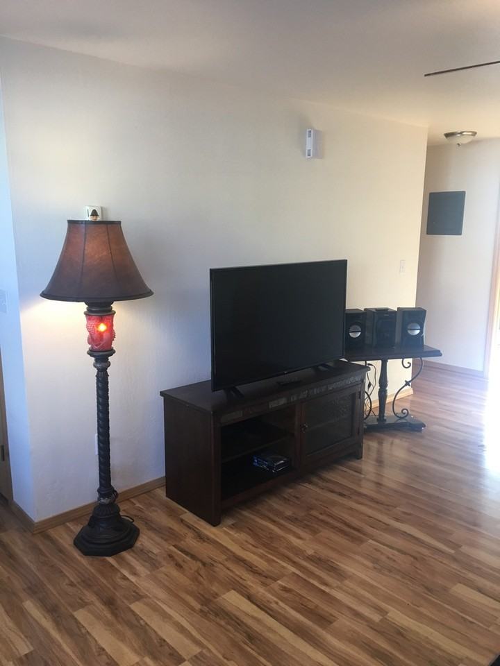 520 W 6th St #12 - Photo 4 of 11