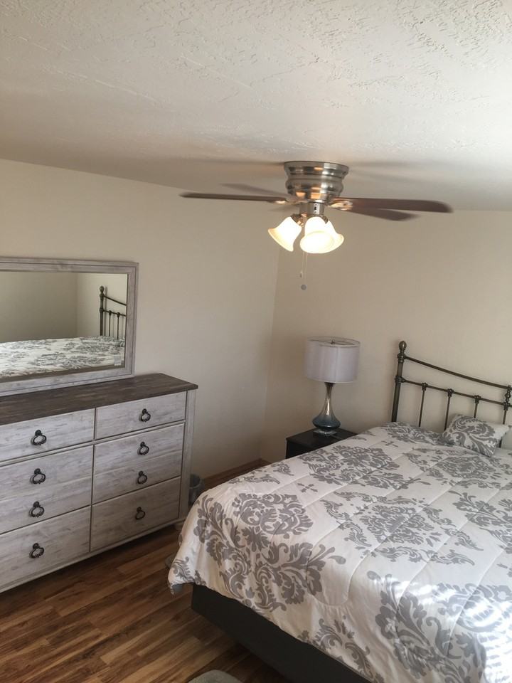 520 W 6th St #12 - Photo 7 of 11