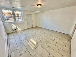 featured image of 1018 S Hall St