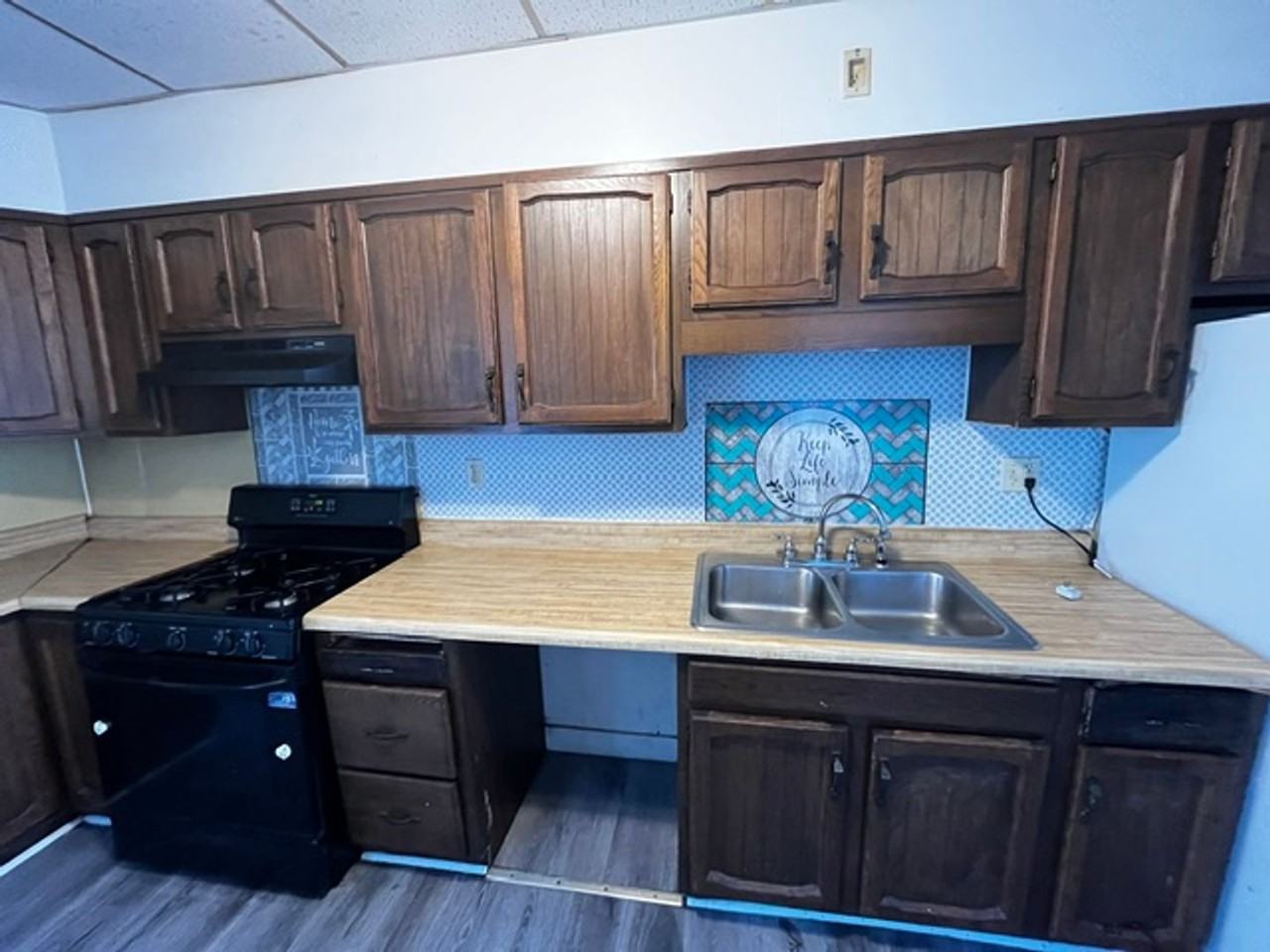 1135 Muhlenberg St - Photo 3 of 11