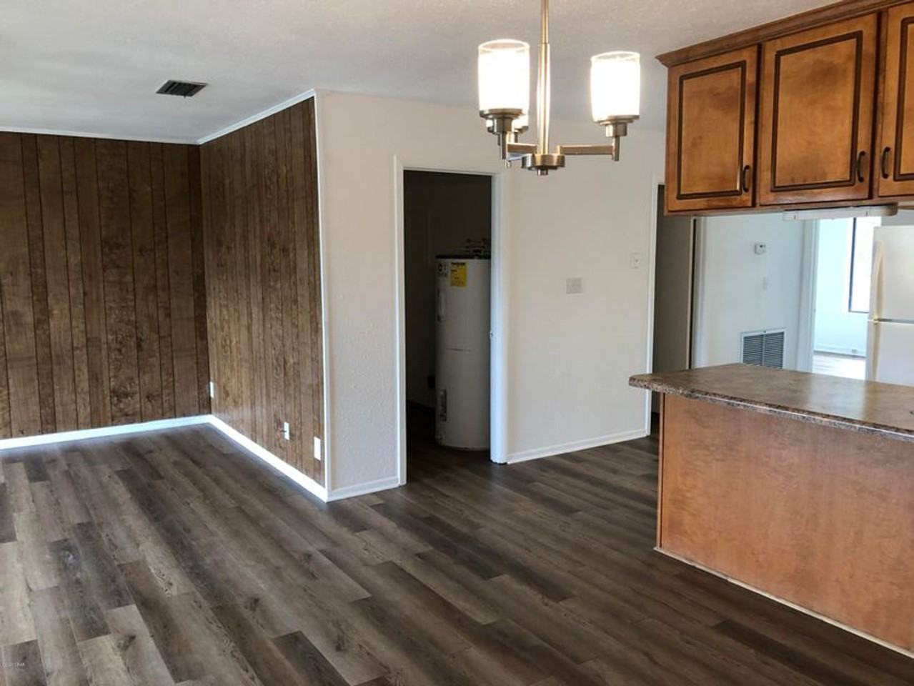 3195A Diana Ln - Photo 2 of 15