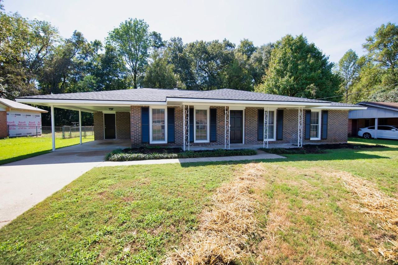 215 Ross Rd - Photo 2 of 38