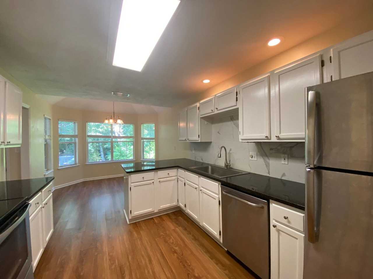 2224 Tanglewood Ter - Photo 2 of 29