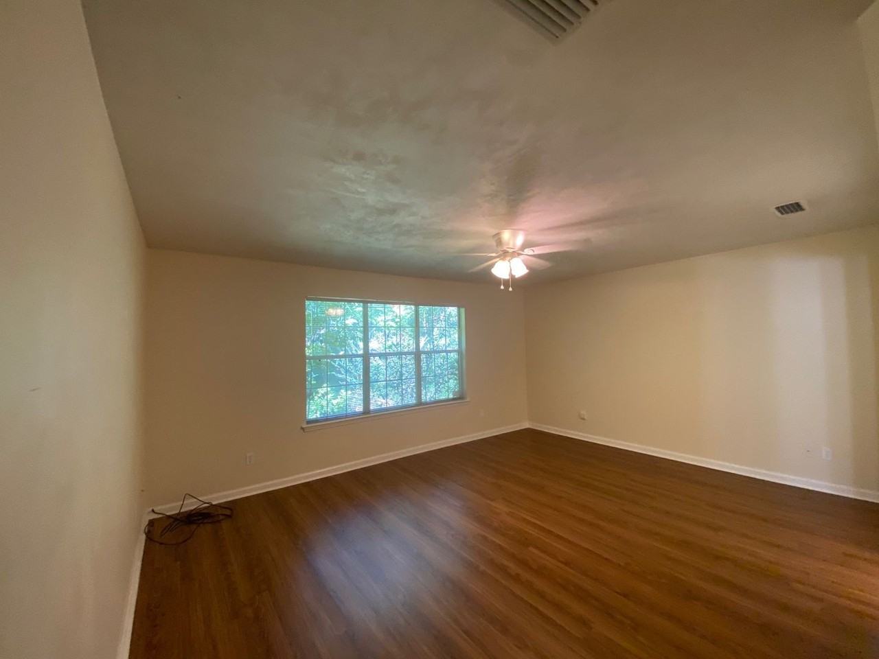 2224 Tanglewood Ter - Photo 3 of 29