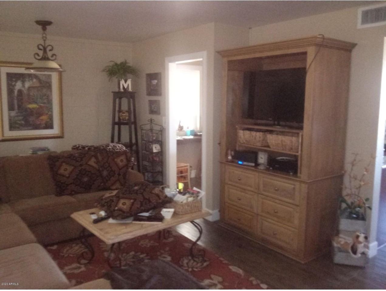 11418 N 109th Ave - Photo 4 of 8