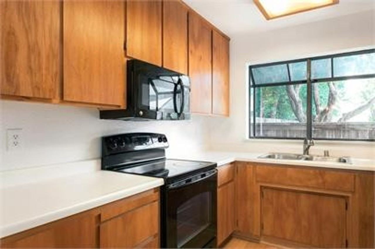 3141 Newport Ter - Photo 7 of 17