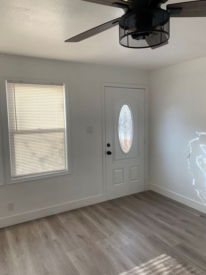 2457 Orchard Way - Photo 2 of 11