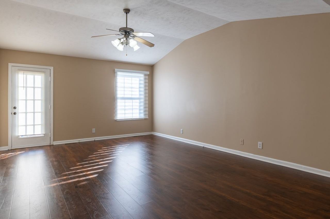 102 Brandi Ct - Photo 6 of 29