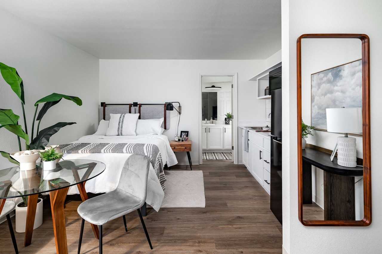 The Penleigh Branson Row - Photo 2 of 33