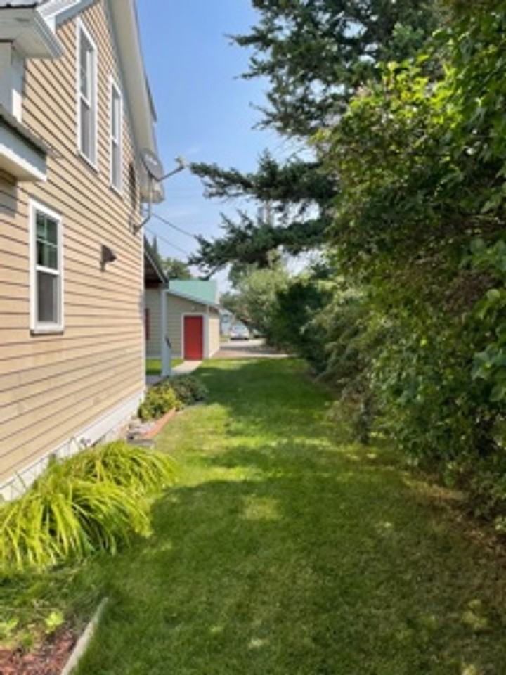 361 2nd Ave N - Photo 4 of 14