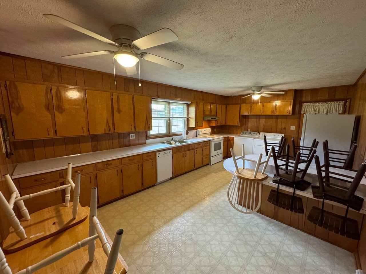 3626 Bamboo Rd - Photo 3 of 13