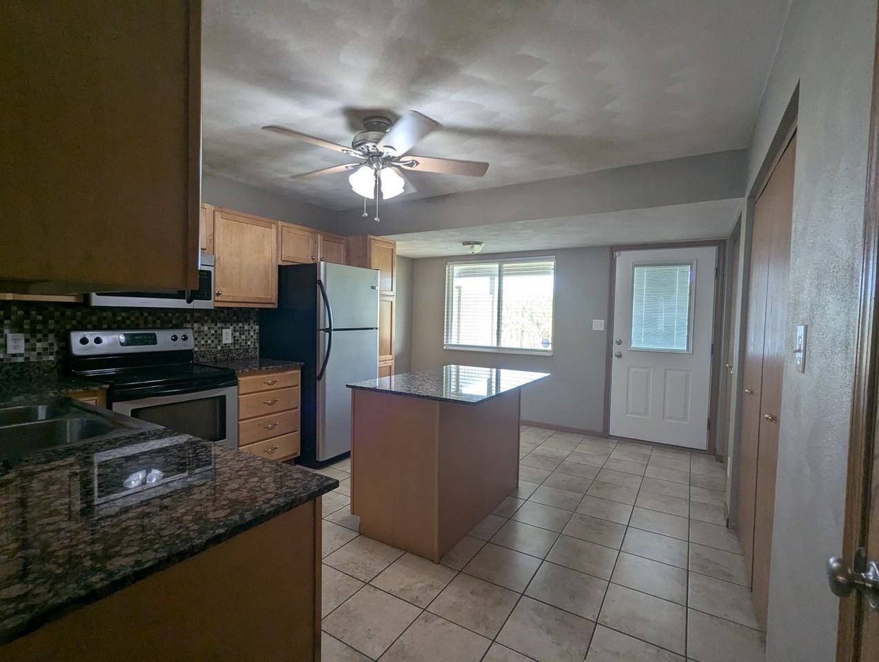 123 Northtowne St - Photo 3 of 14