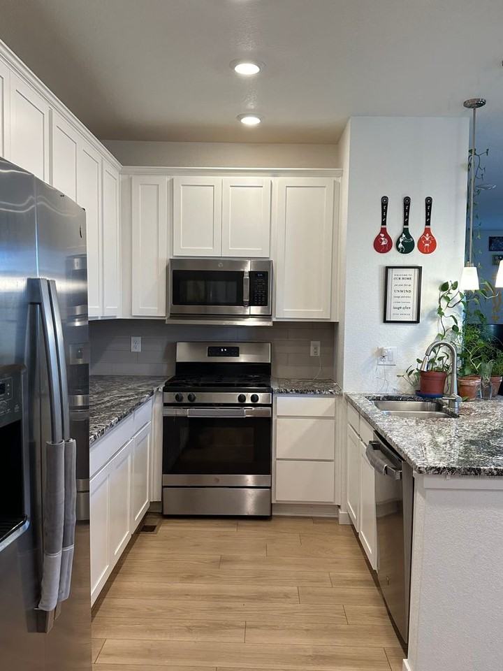1660 Wright Aly - Photo 5 of 24