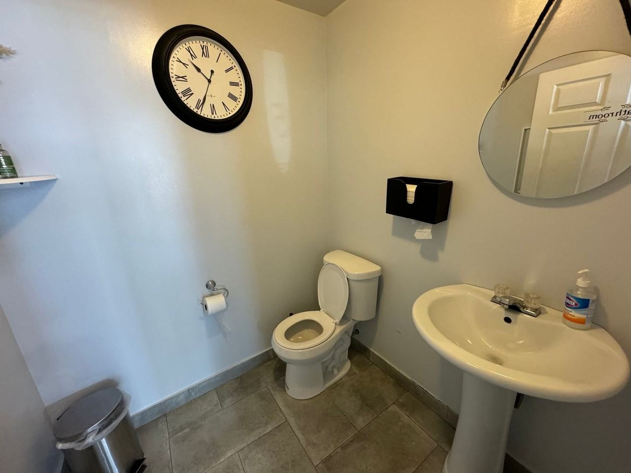 513 W Girard Ave - Photo 3 of 4