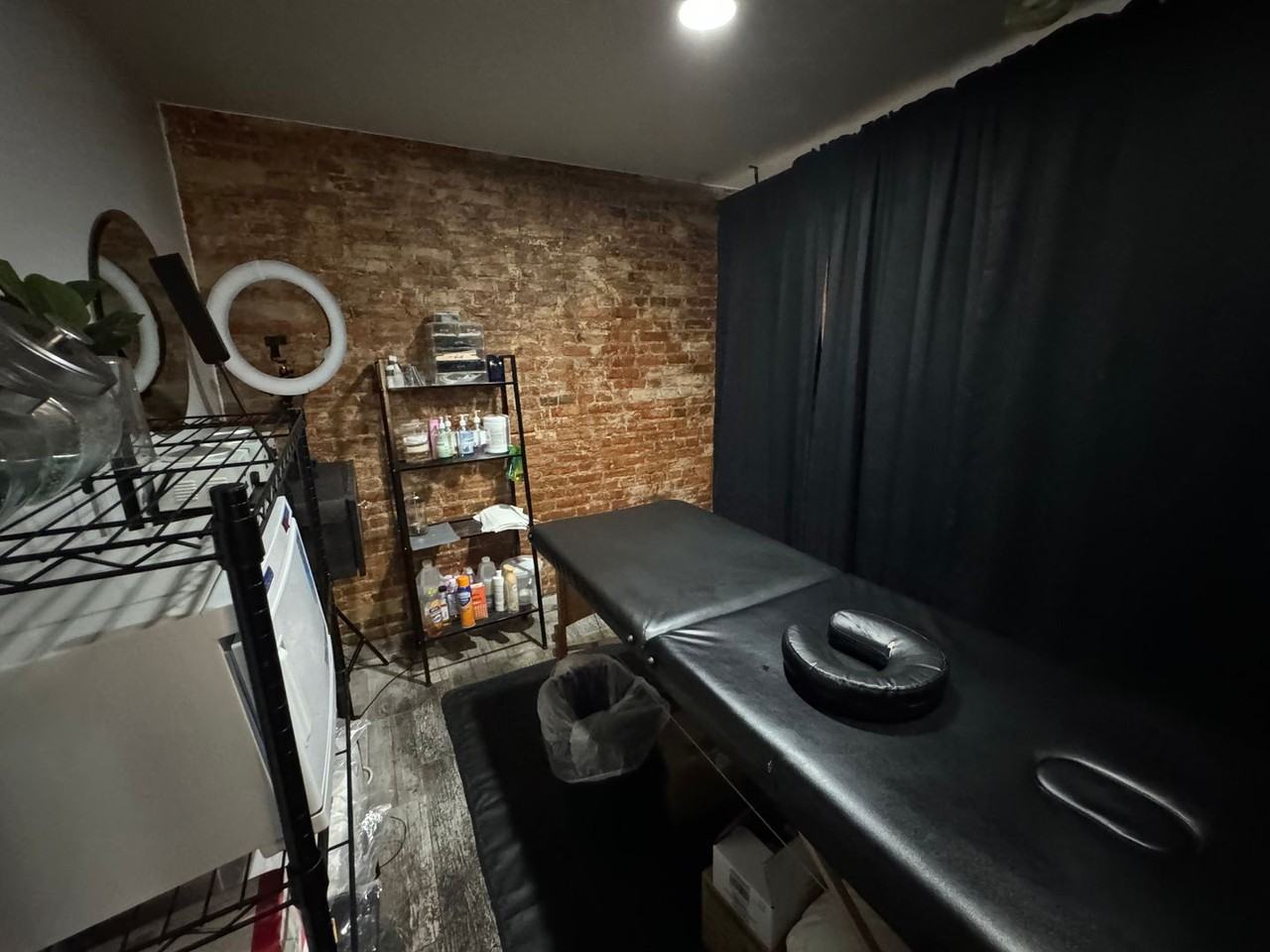 513 W Girard Ave - Photo 4 of 4