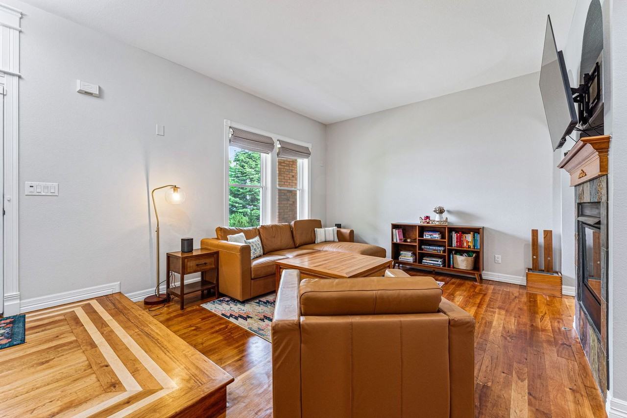 2831 Wyandot St - Photo 7 of 36