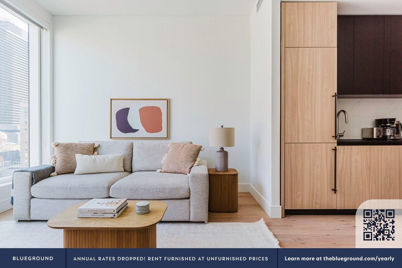 312 West 43rd Street - Photo 4 of 61