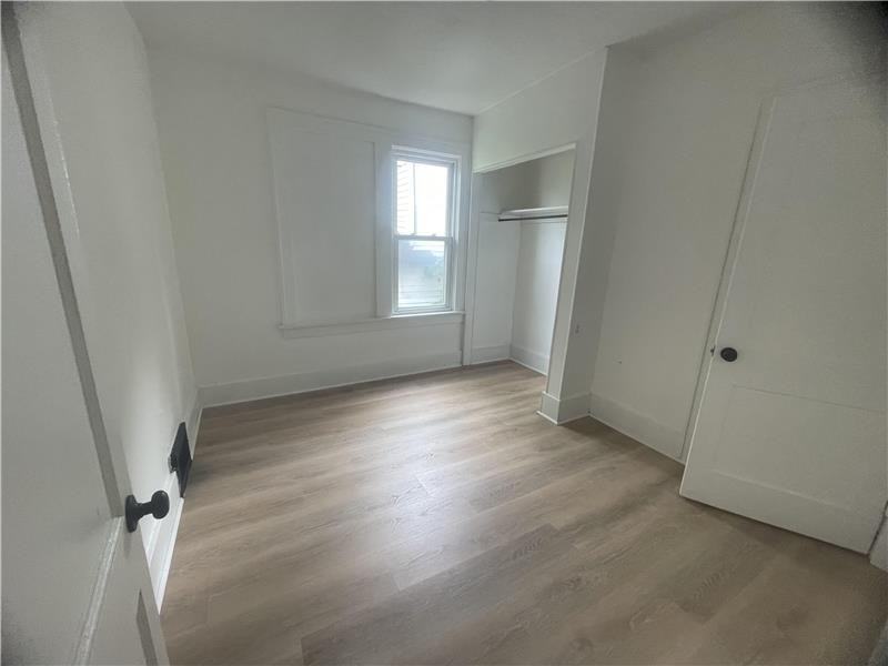 1439 Maryland Ave - Photo 6 of 25