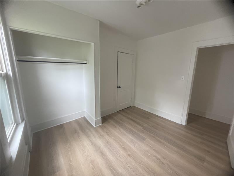 1439 Maryland Ave - Photo 7 of 25