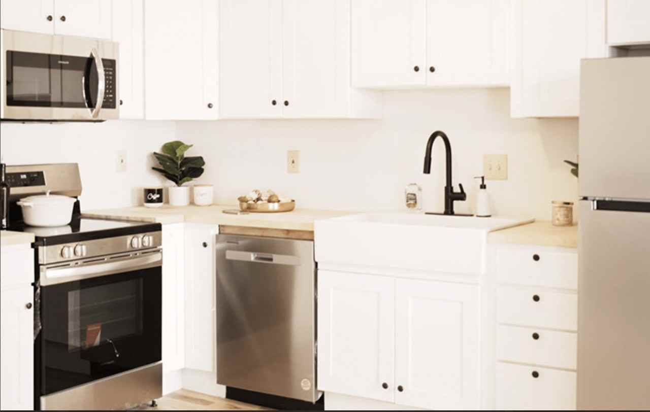 The Annie - Photo 3 of 19