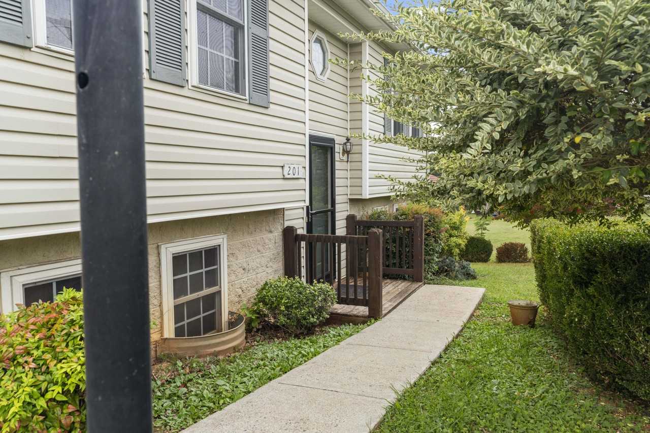 201 Brandywine Dr #NA - Photo 3 of 26