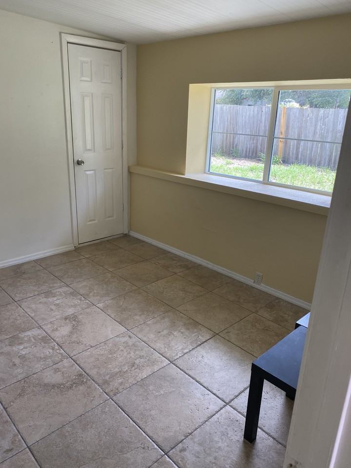 2715 Ingot Pl #NA - Photo 4 of 18